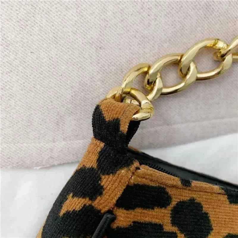 Chic Houndstooth Shoulder Bag for Women in Pakistan | Nayab Khatoon