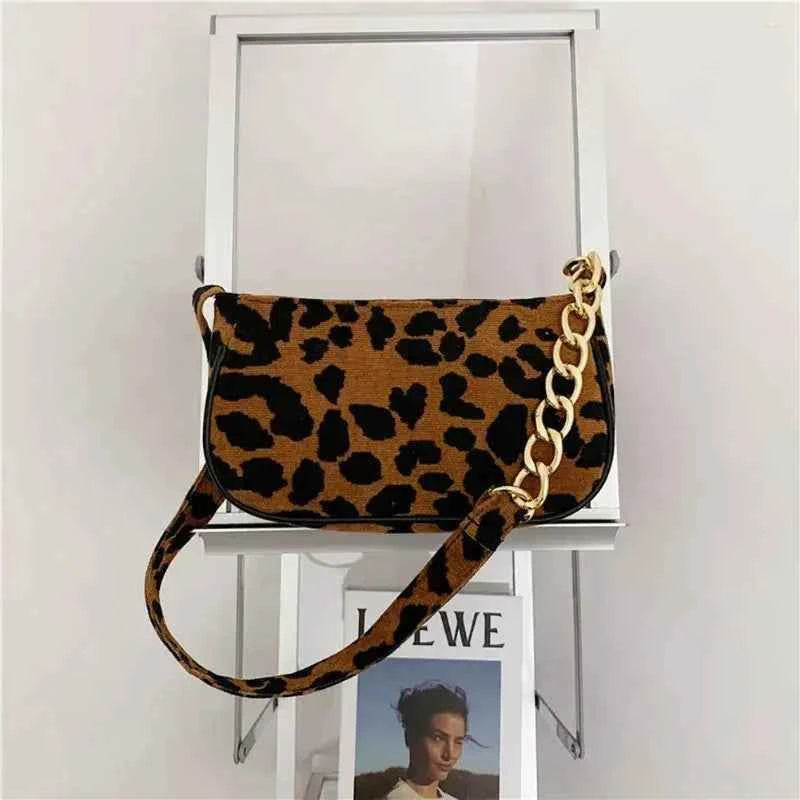 Chic Houndstooth Shoulder Bag for Women in Pakistan | Nayab Khatoon