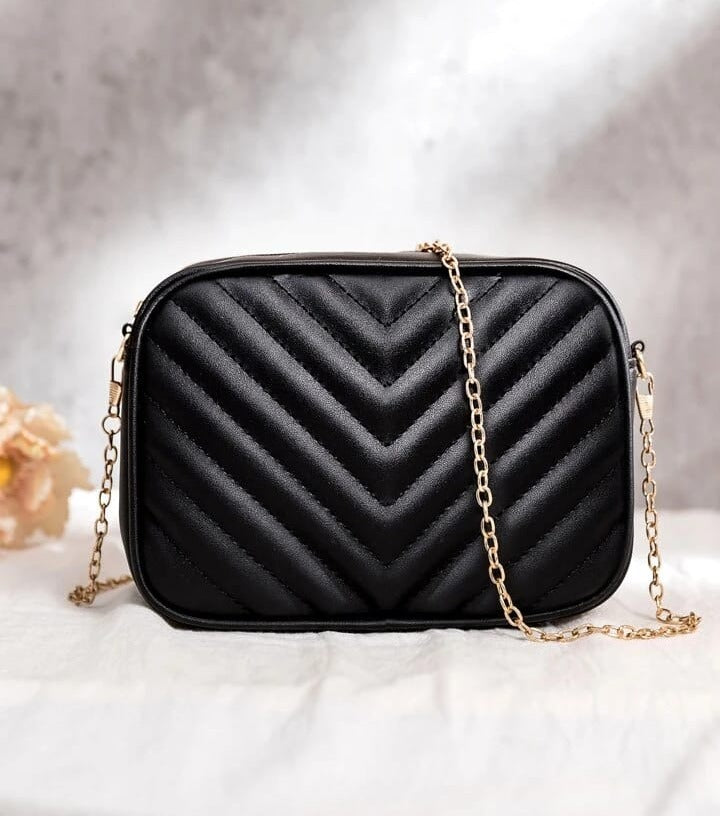 Stylish Black Quilted Crossbody Bag with Gold Chain - Women's Elegant Shoulder Bag