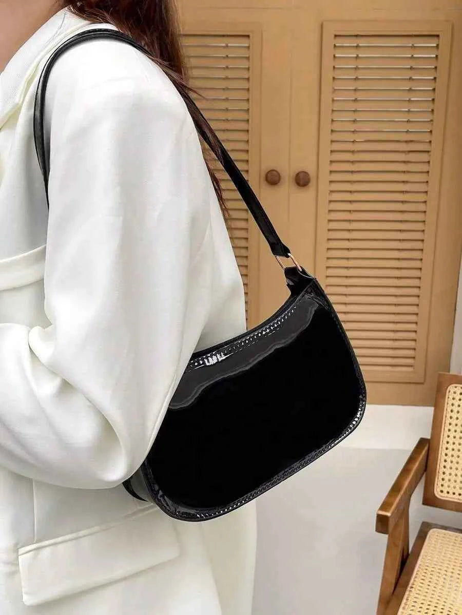 Veloura Black Shoulder Bag for Women