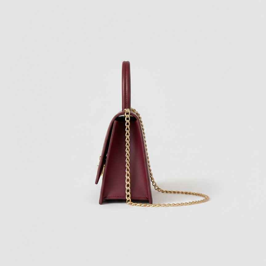 Mira Maroon Handbag – Elegant Chain Shoulder Bag for Women